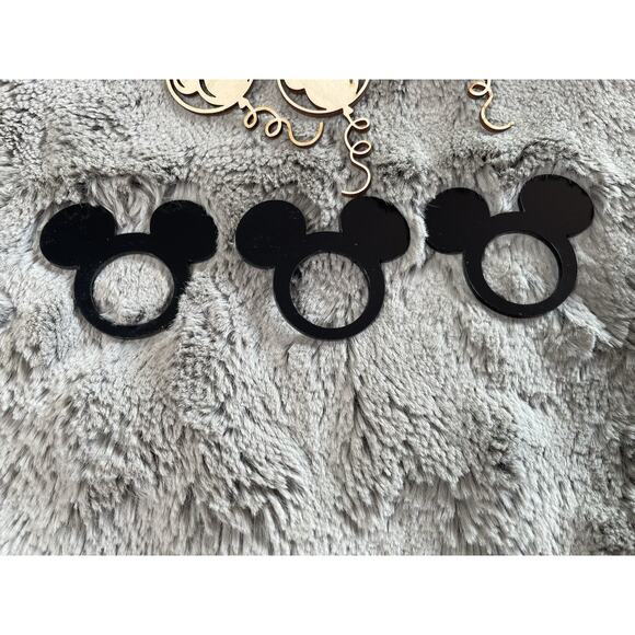 Mickey Mouse Plastic Napkin Ring Set Balloon Wood Shape Cutout Birthday Decor - Picture 2 of 9